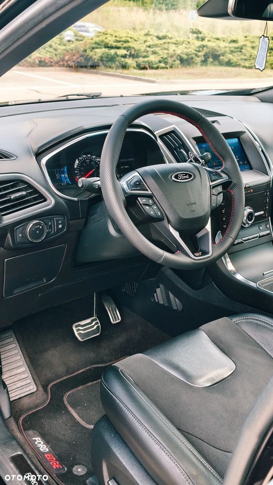 Ford Edge - 16