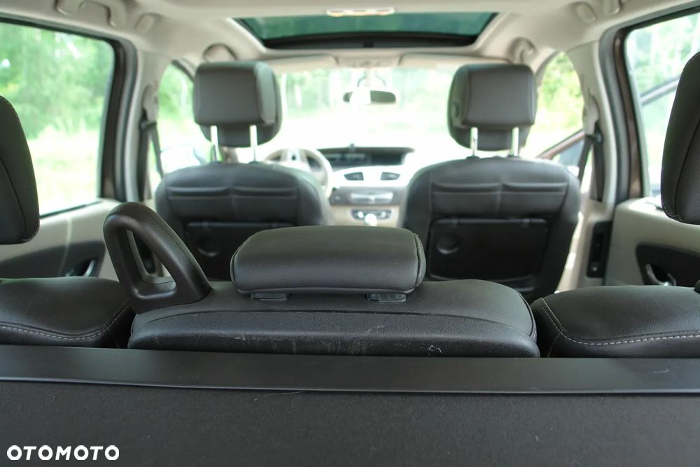 Renault Grand Scenic - 9