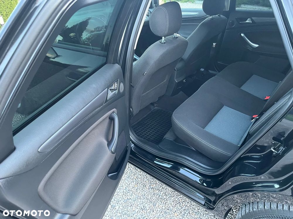 Ford Mondeo 2.0 TDCi Titanium - 27