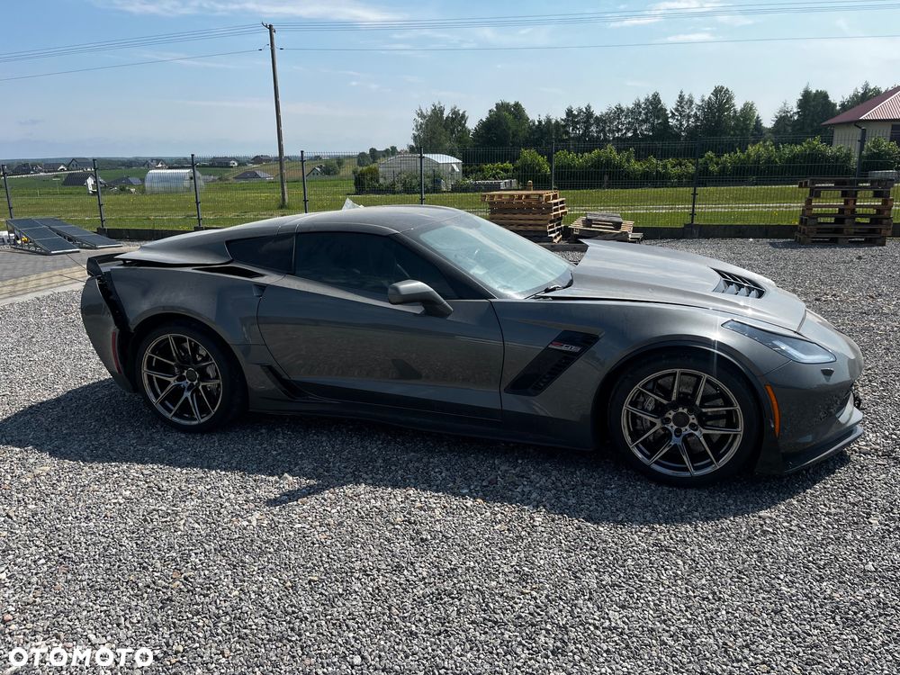 Chevrolet Corvette - 1