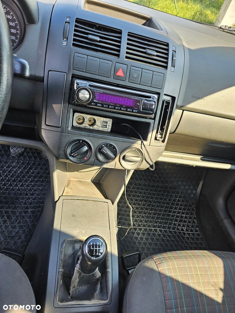 Volkswagen Polo - 13