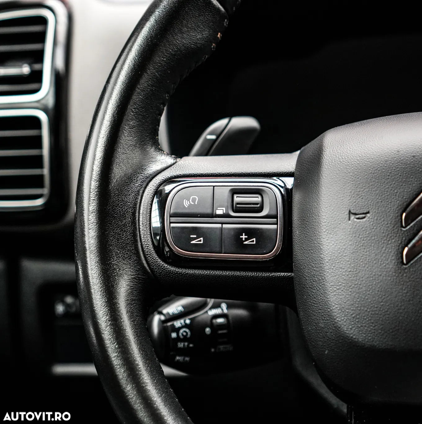 Citroën C5 Aircross 1.6 Hybrid FWD 225 EAT8 Shine - 23