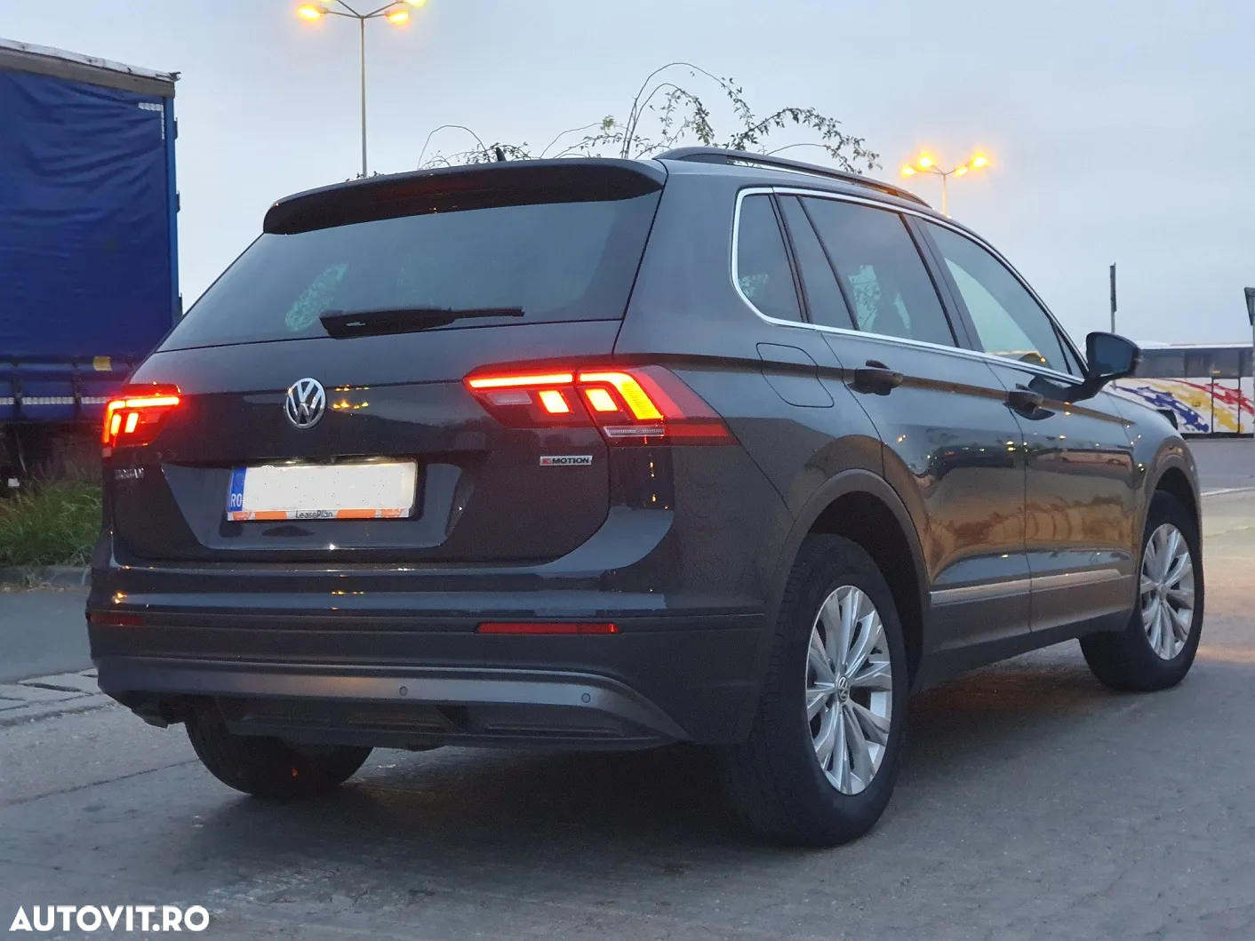 Volkswagen Tiguan 2.0 TDI 4Mot DSG Comfortline - 6