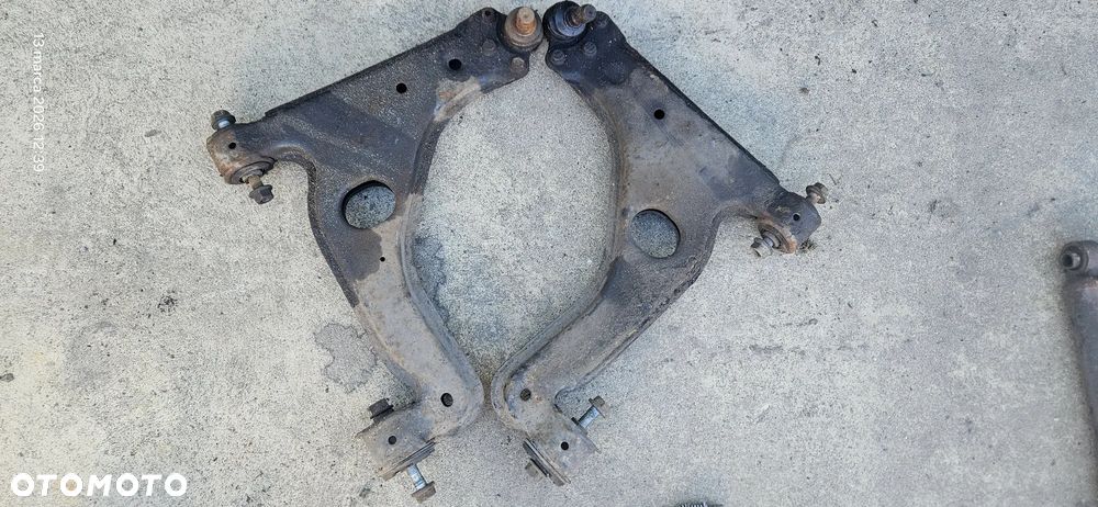 Zwrotnica piasta lewa przód przednia wahacz zacisk jarzmo Opel Zafira B Lift Astra 1,7 CDTI 81kW 110KM 2010r - 8
