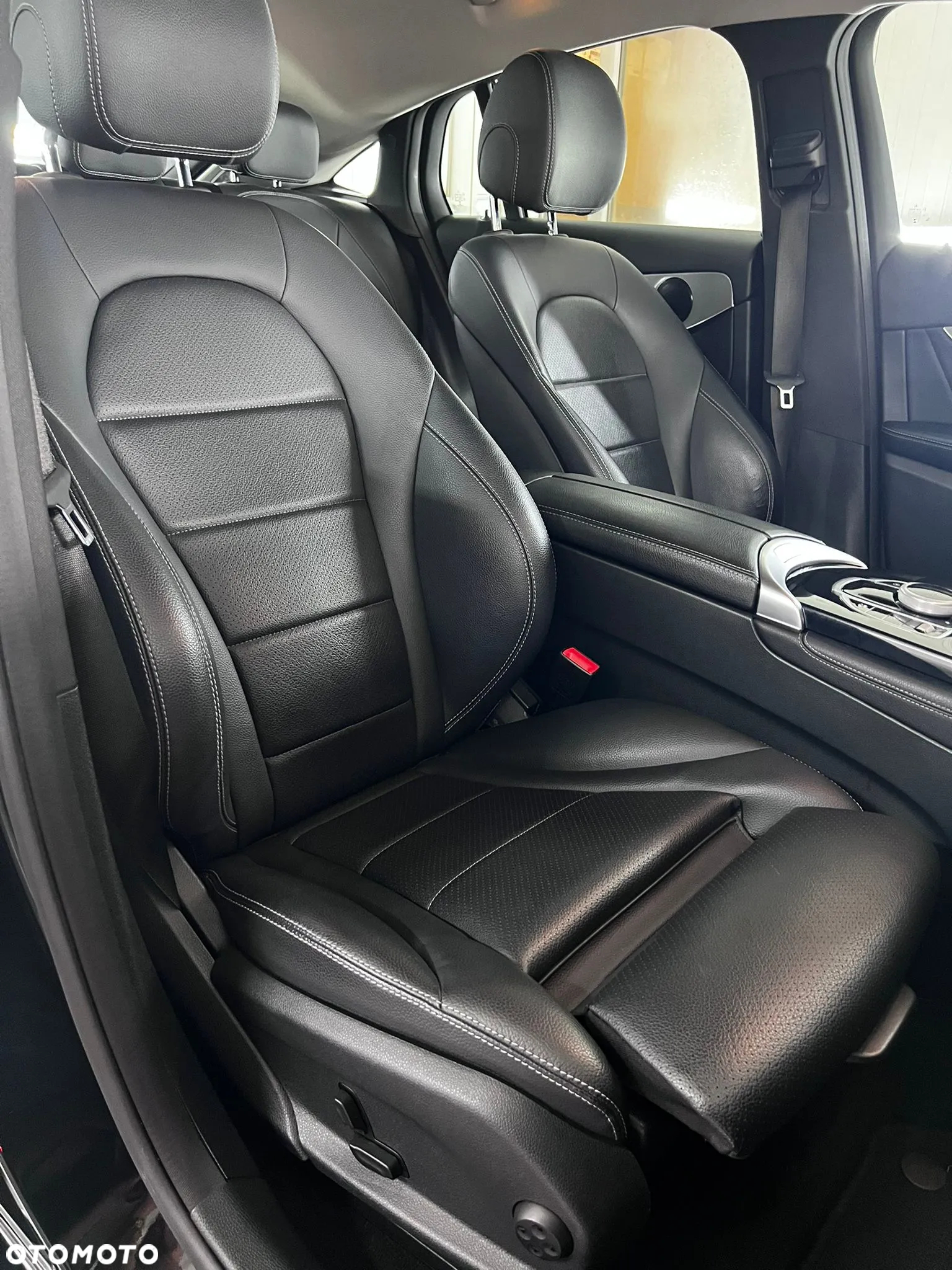 Mercedes-Benz GLC Coupe 250 4-Matic - 11