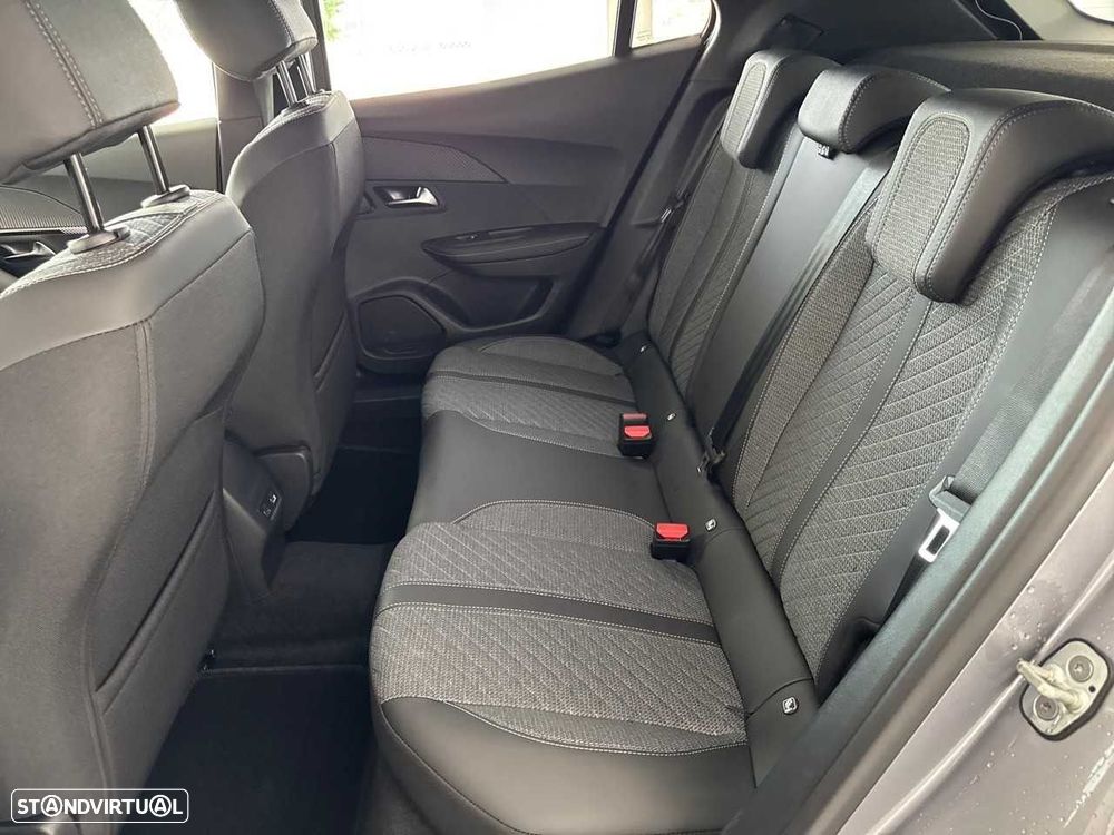 Peugeot 2008 1.2 PureTech Allure - 10