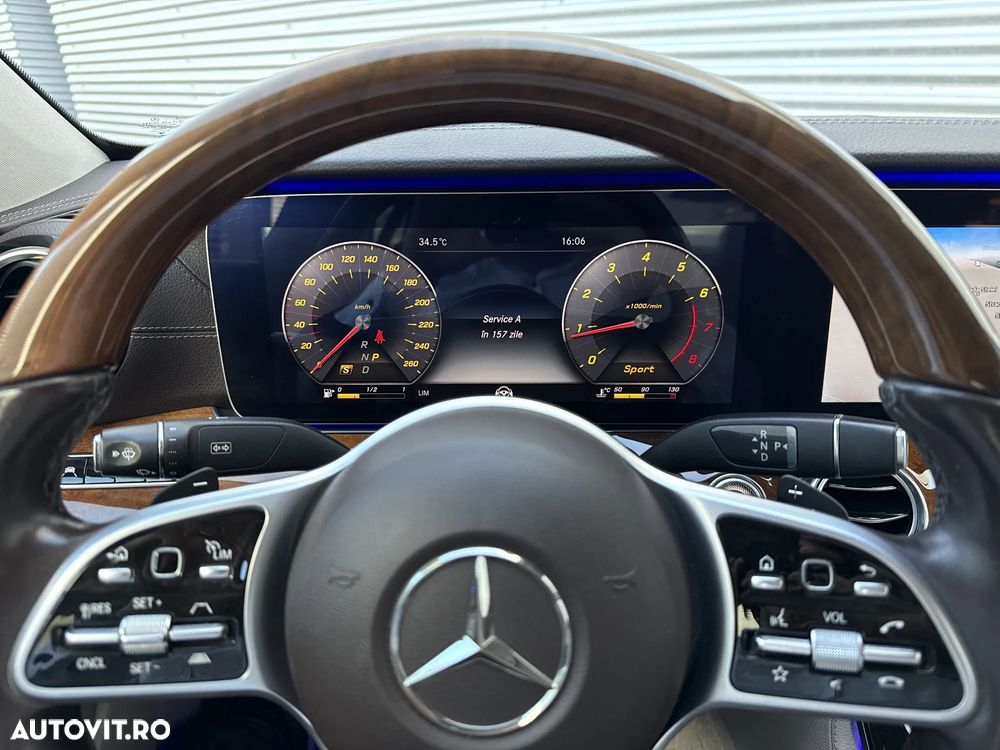 Mercedes-Benz E 200 4MATIC 9G-TRONIC Exclusive - 17