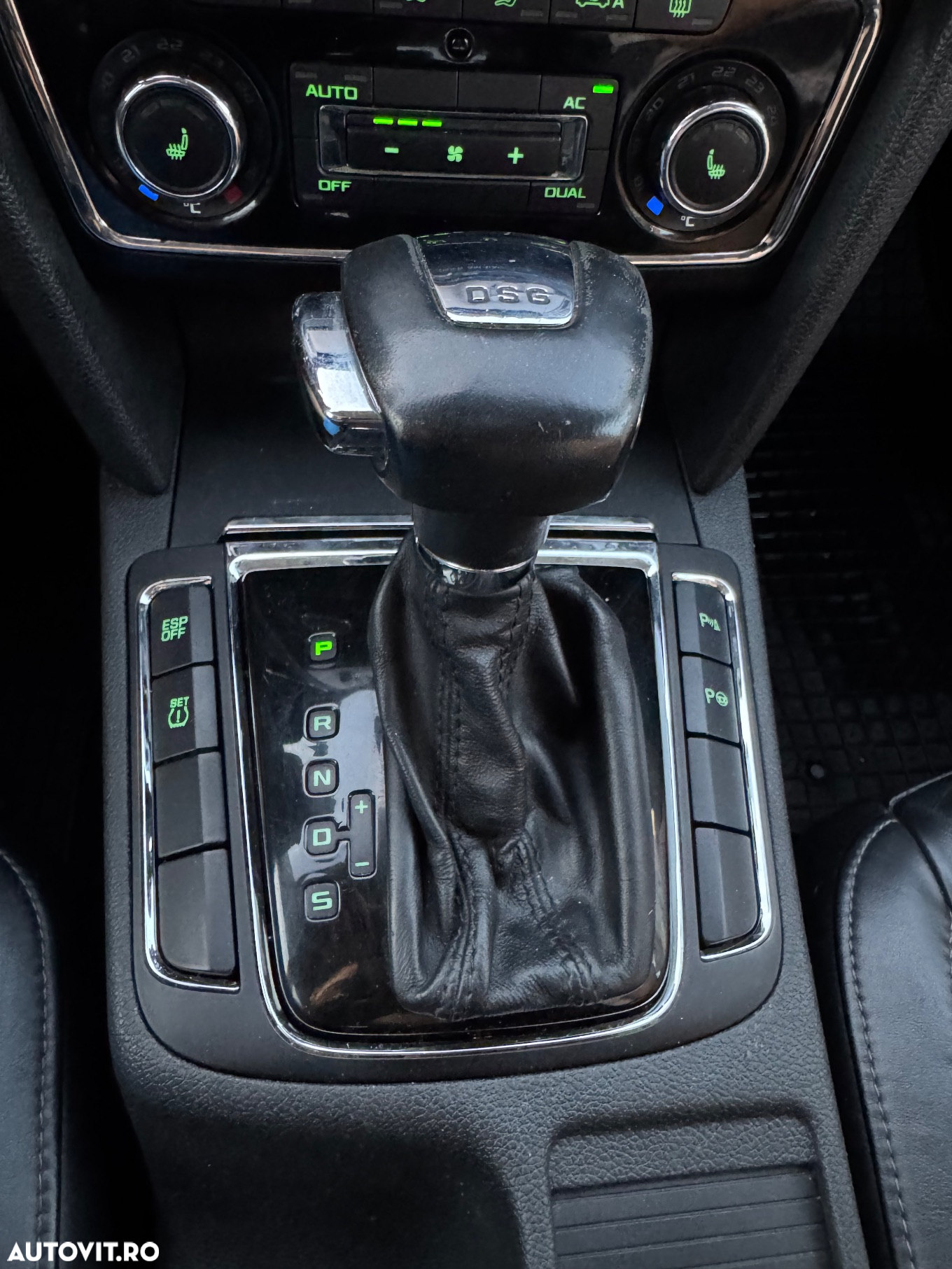Skoda Superb 2.0 TDI DSG L&K - 19