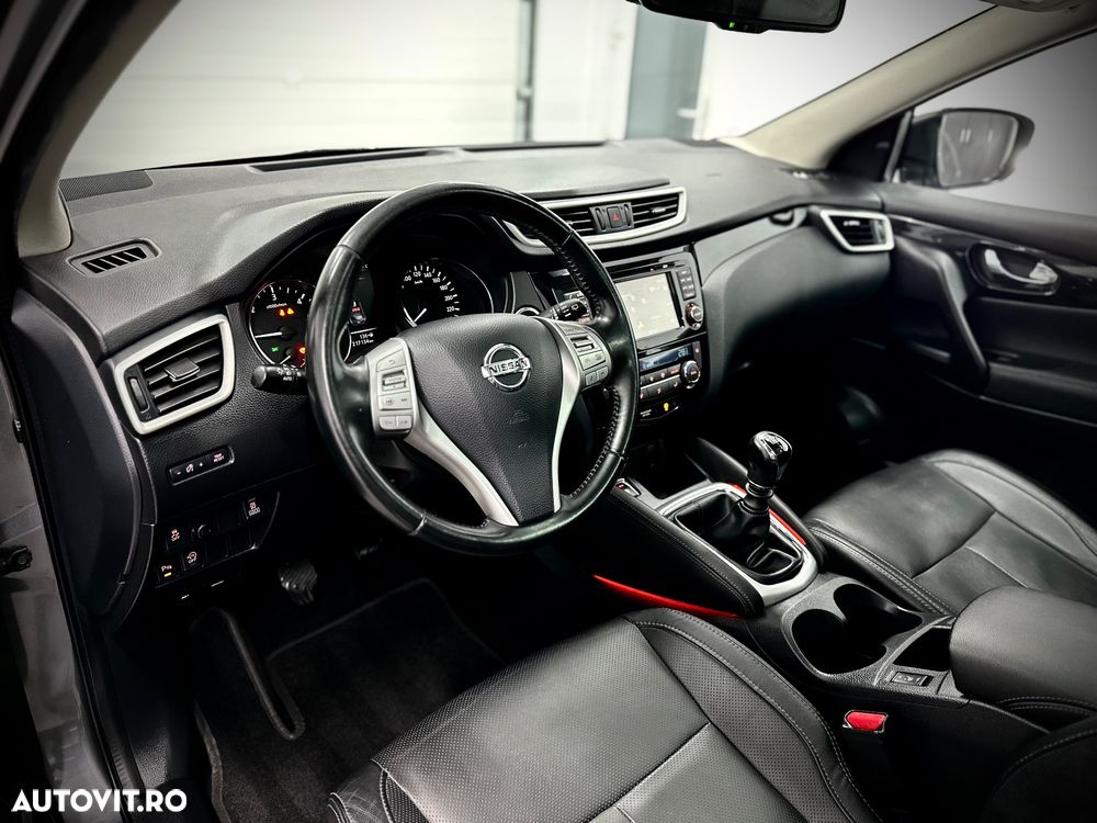Nissan Qashqai 1.6 DCI 4 x 4 DPF tekna - 27