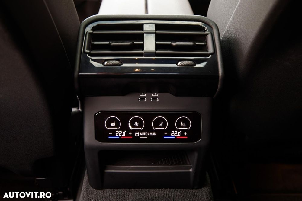 BMW Seria 5 520i AT MHEV - 26