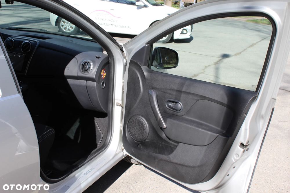 Dacia Logan 1.2 16V Ambiance - 23