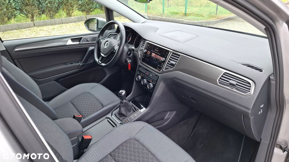 Volkswagen Golf Sportsvan - 25