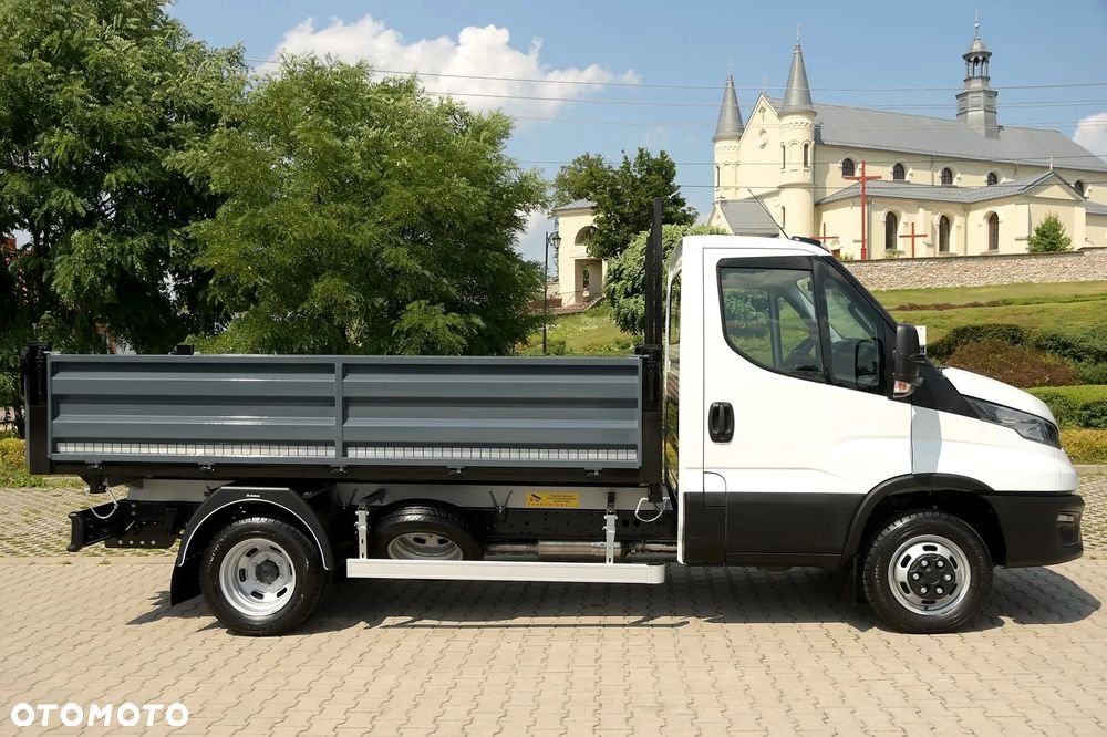 Iveco DAILY/50C18/DMC 3500/TYLKO 47 tyś km PRZEBIEGU!/WYWROTKA 3 STRONNA SKIBICKI 360x210 cm/ 3.0 HPI 180 KM/ SALON POLSKA/ PIERWSZY WŁAŚCICIEL/BEZWYPADKOWY - 31