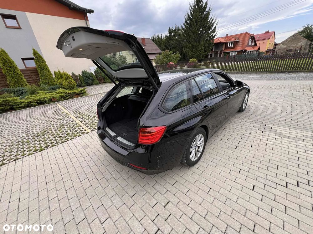 BMW Seria 3 318d Luxury Line - 10