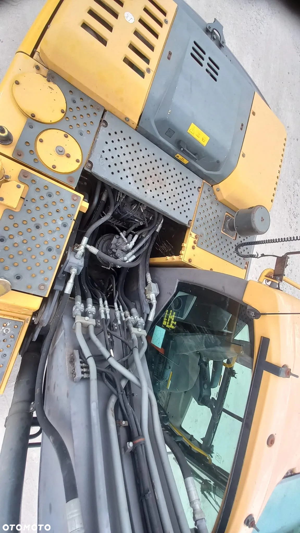Volvo EC220DL - 6