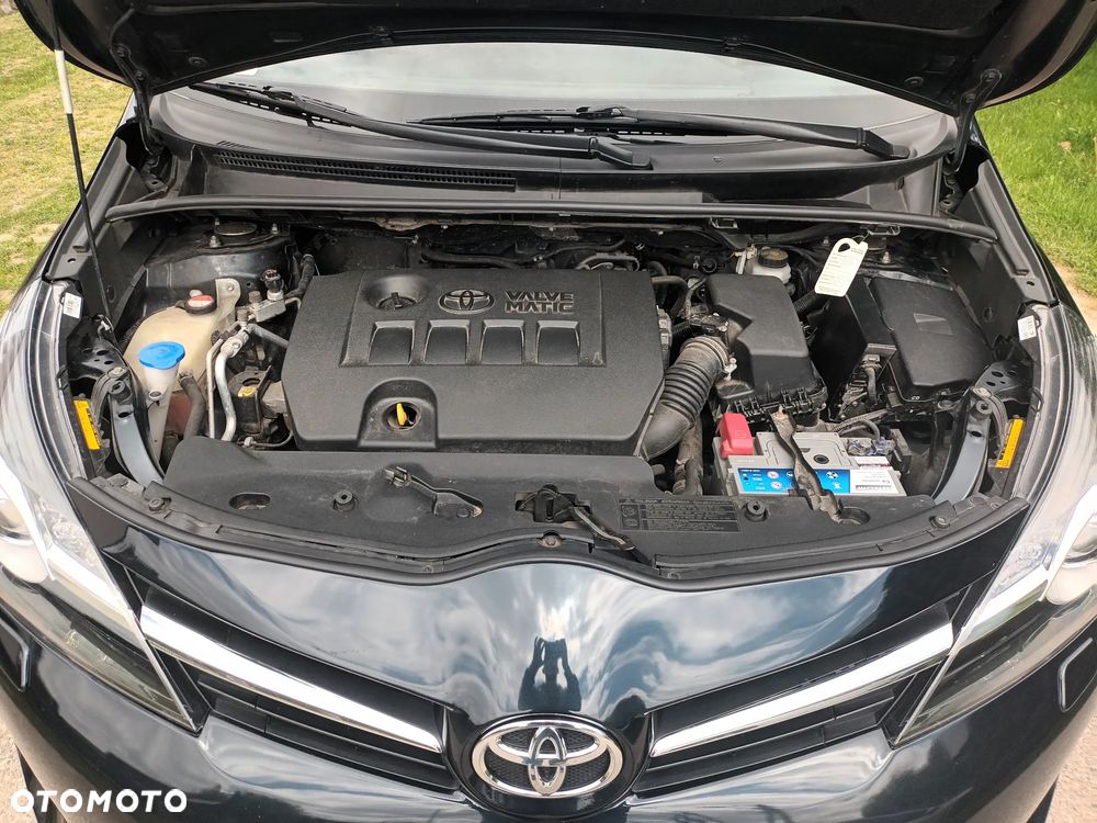 Toyota Verso 1.8 Prestige 7os EU6 - 29