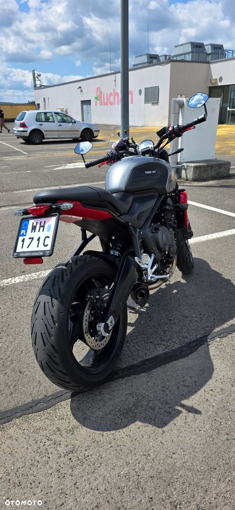 Triumph Trident - 11