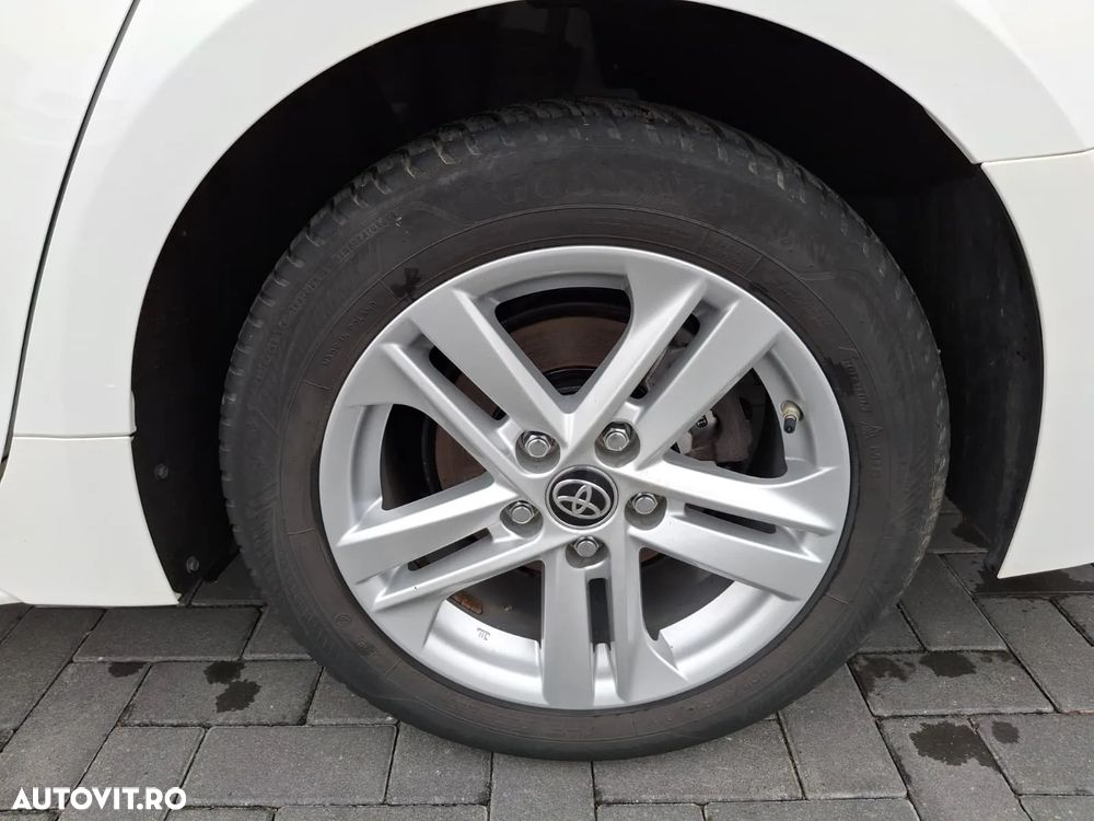 Toyota Corolla 1.8 Hybrid Business Edition - 28