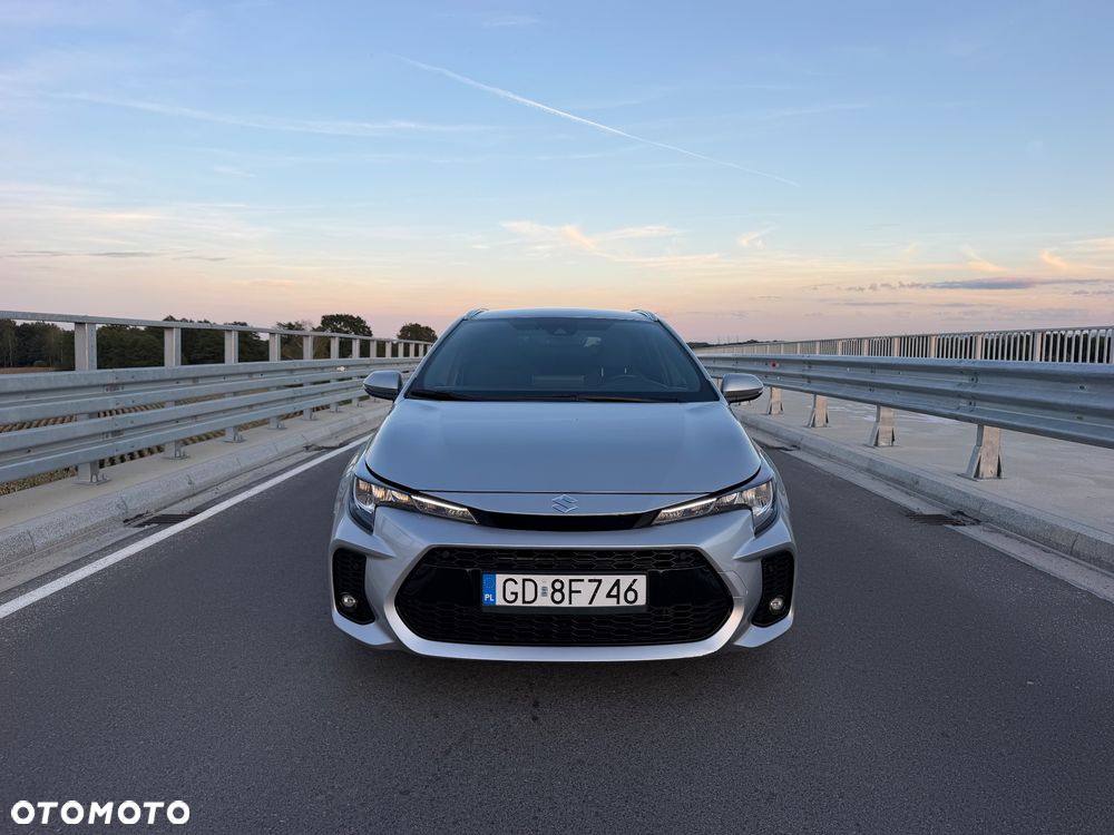 Suzuki Swace 1.8 Hybrid Premium Plus CVT - 2