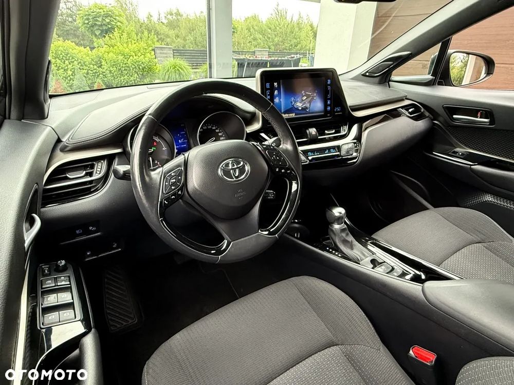 Toyota C-HR - 13