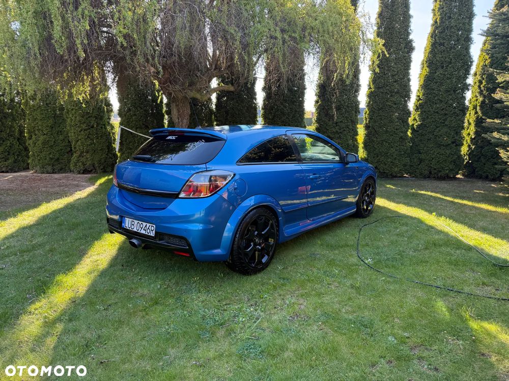 Opel Astra OPC - 3