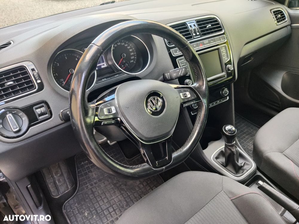 Volkswagen Polo 1.4 TDI (Blue Motion Technology) SOUND - 9