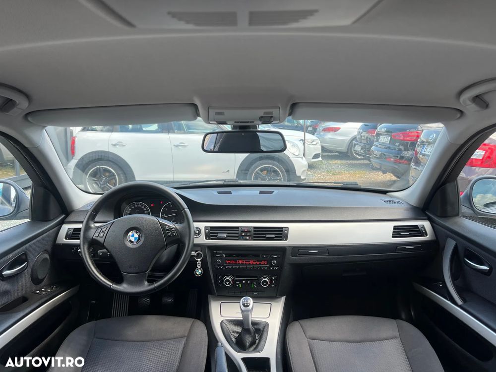 BMW Seria 3 318i Edition Lifestyle - 26
