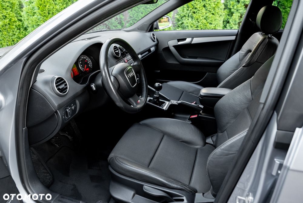 Audi A3 Sportback 2.0T FSI Ambition - 19