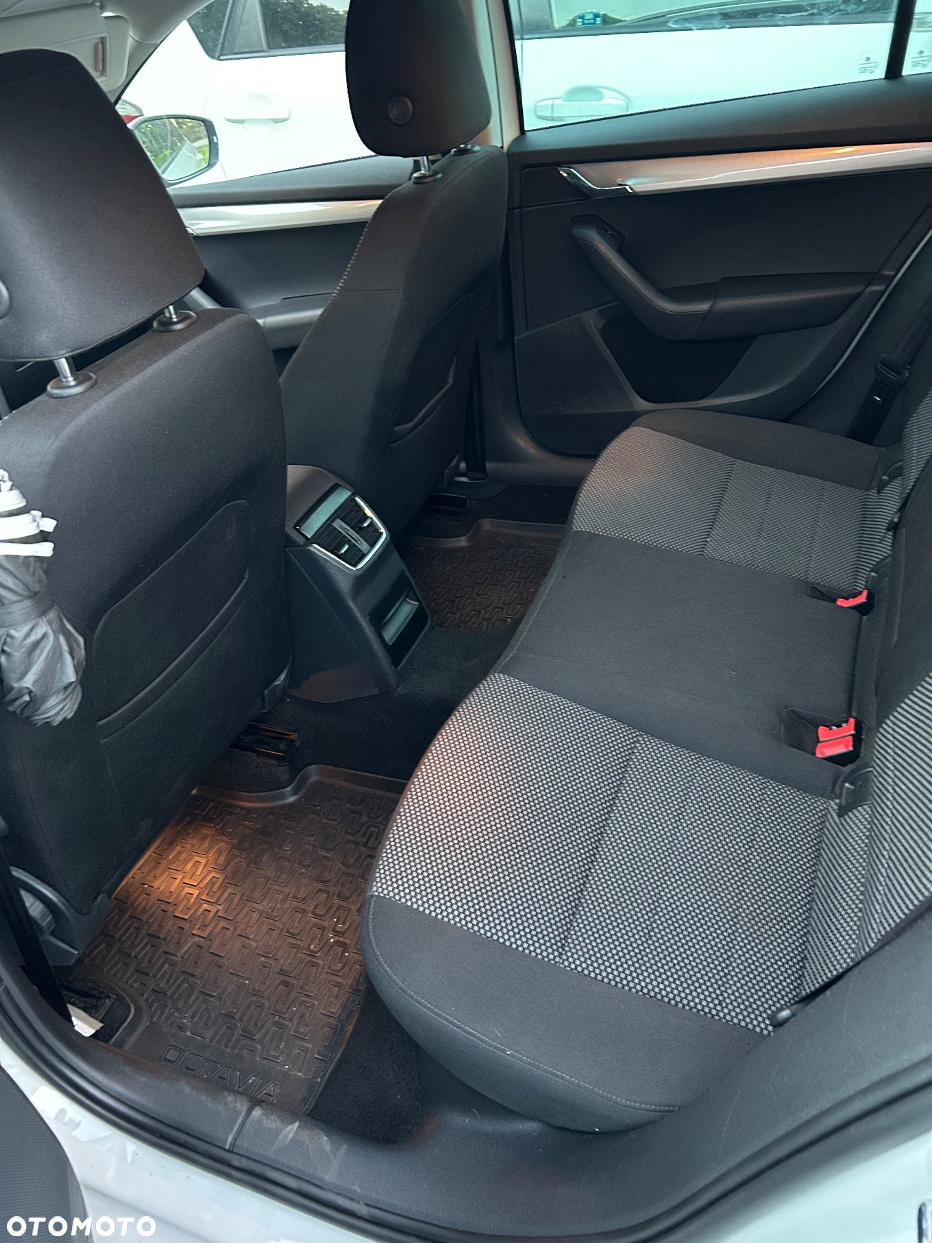 Skoda Octavia 1.6 TDI Ambition - 11