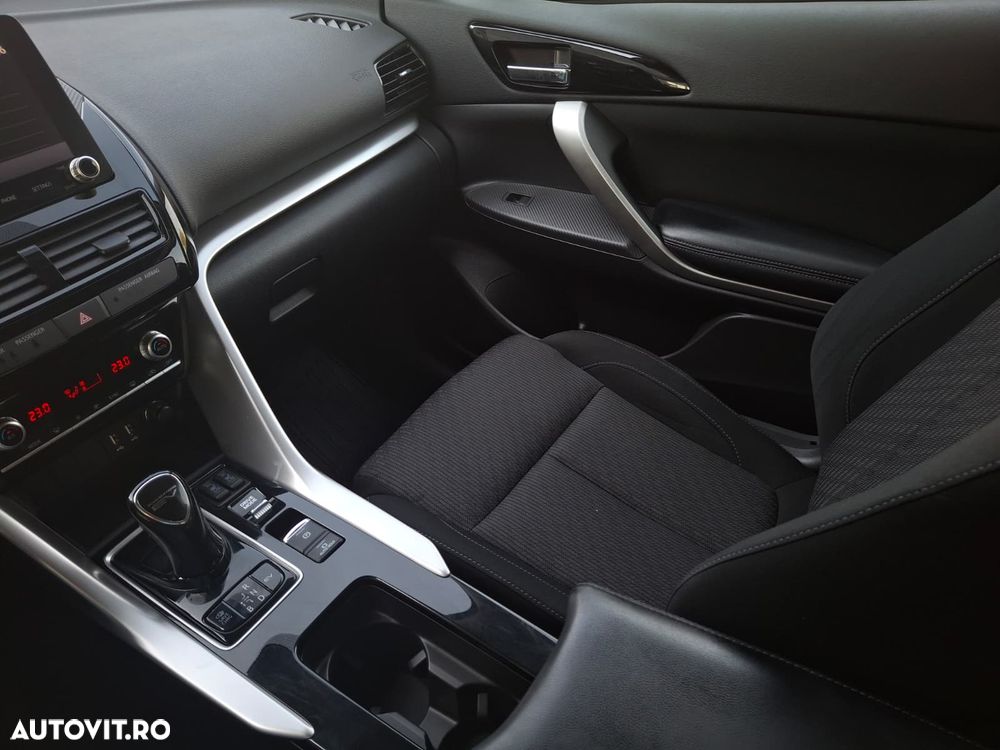 Mitsubishi Eclipse-Cross - 33