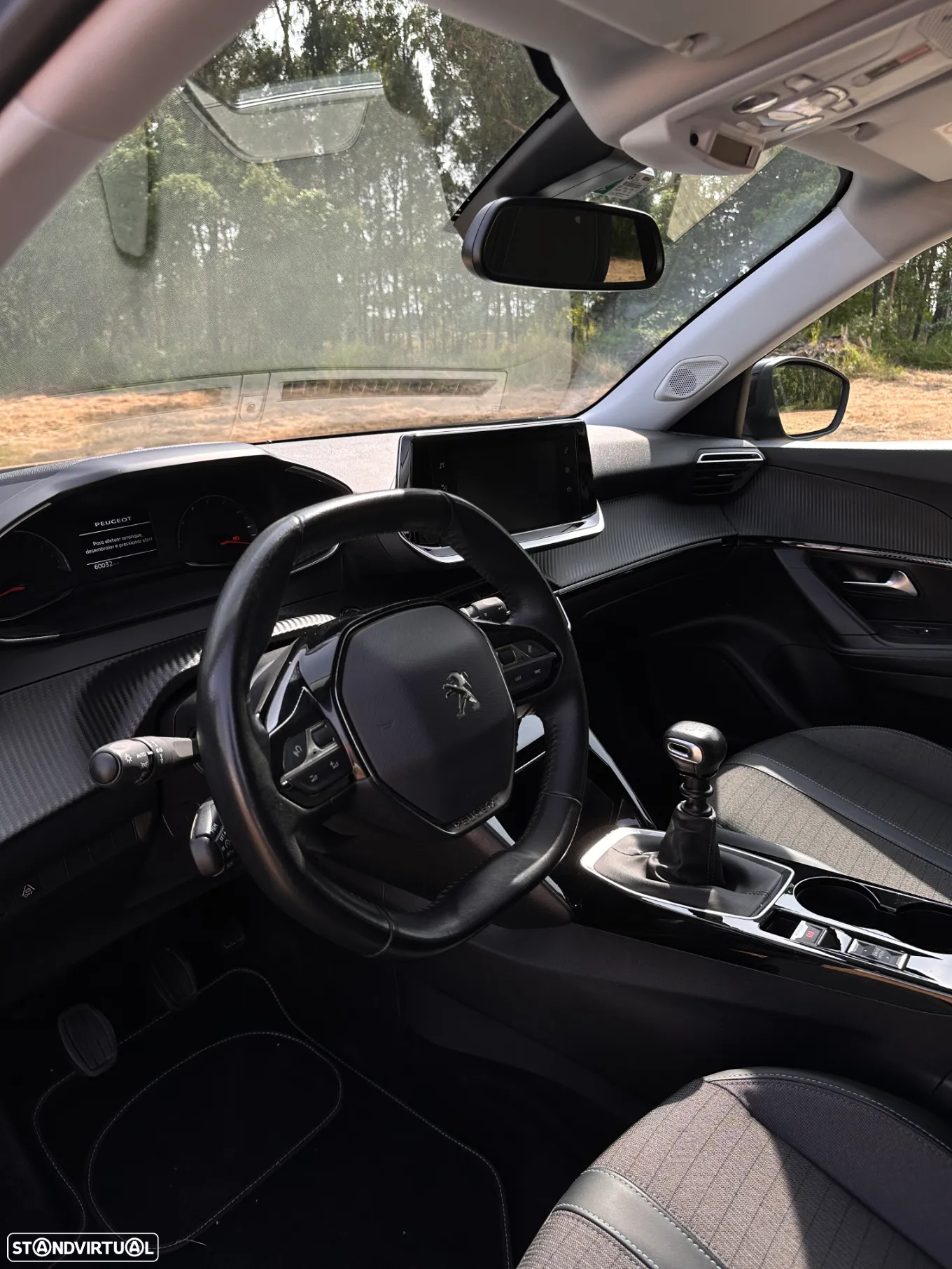 Peugeot 2008 1.2 PureTech Allure - 21
