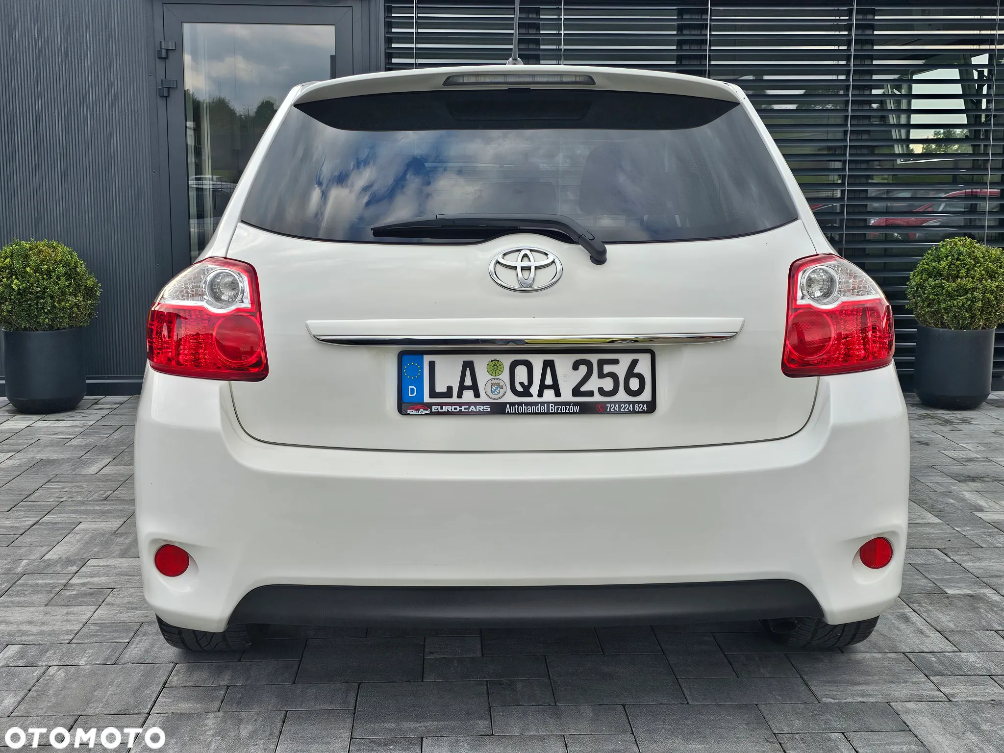 Toyota Auris 1.6 Premium - 6