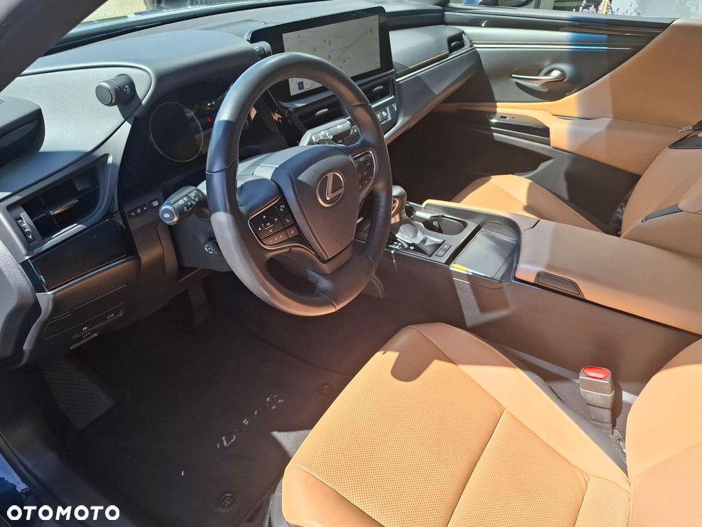 Lexus ES 300h Business Edition - 11