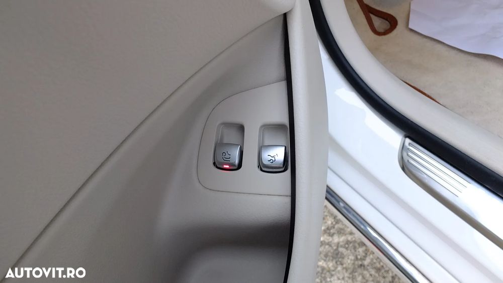 Mercedes-Benz E 220 d 9G-TRONIC Exclusive - 25