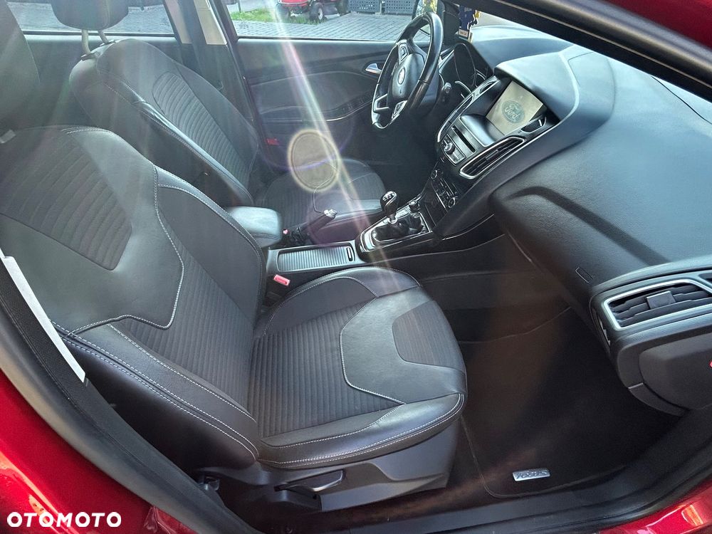 Ford Focus - 31
