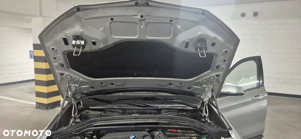 BMW X1 sDrive18d xLine - 16