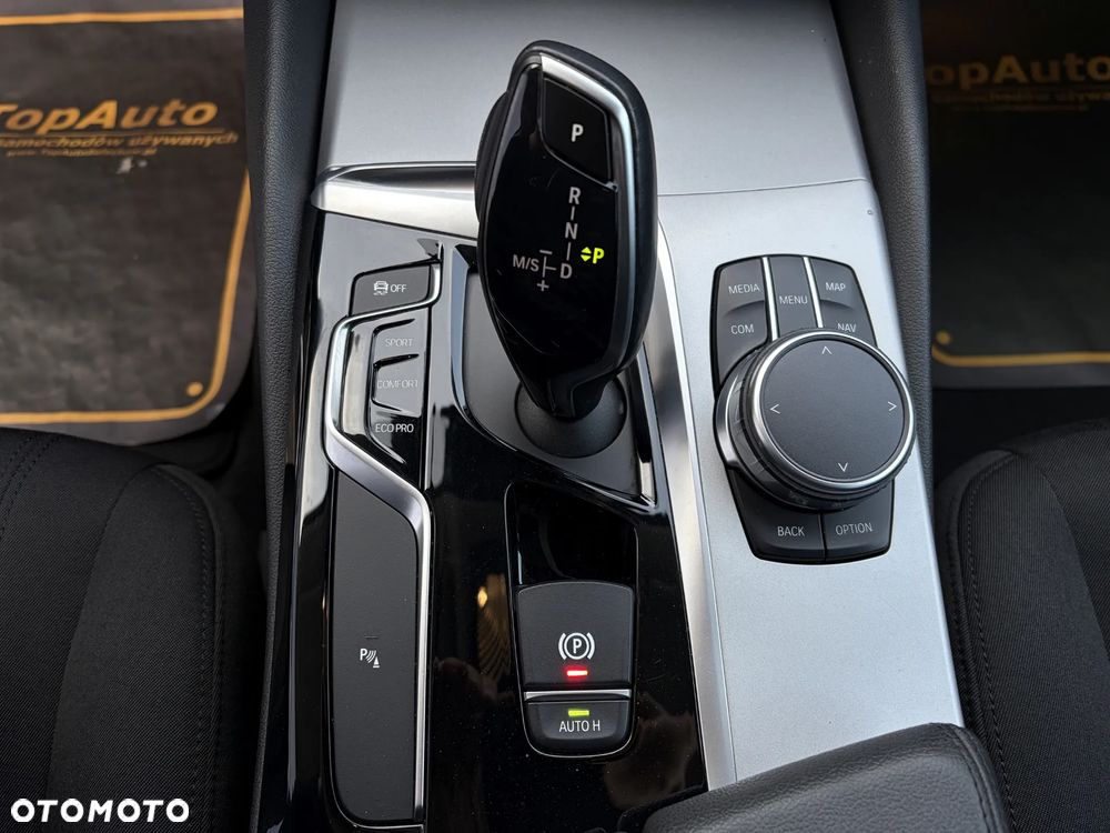 BMW Seria 5 520d - 33