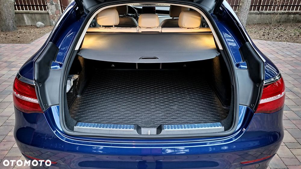 Mercedes-Benz GLC - 21