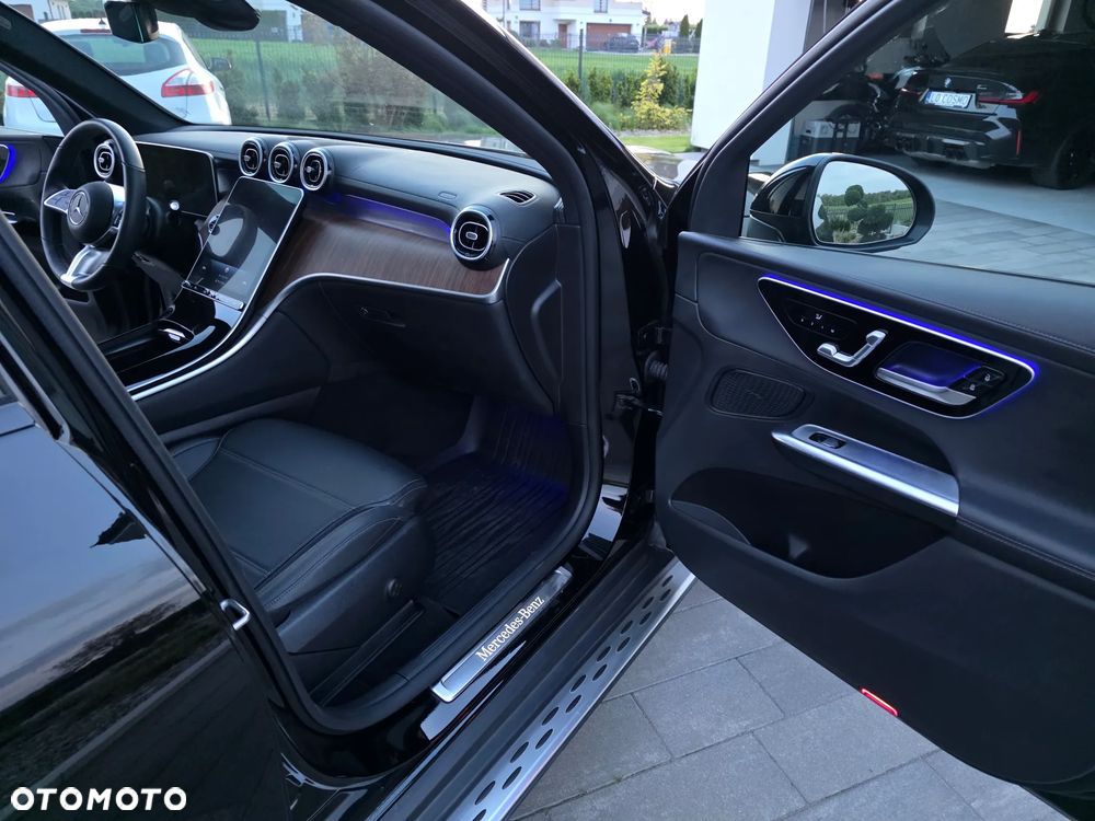 Mercedes-Benz GLC 300 mHEV 4-Matic AMG Line - 28