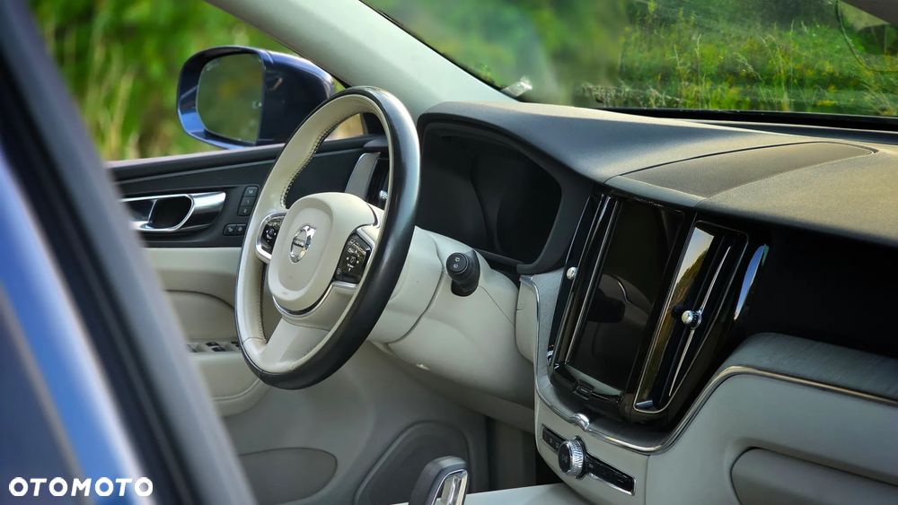 Volvo XC 60 B5 B Geartronic Momentum Pro - 21
