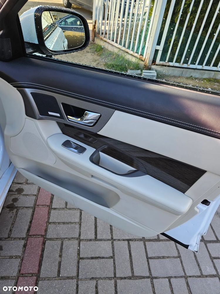Jaguar XF XFR - 15