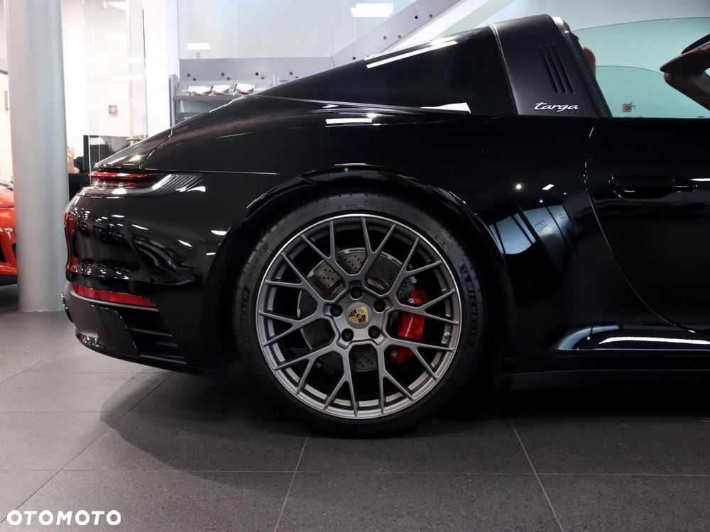 Porsche 911 Targa 4S - 18