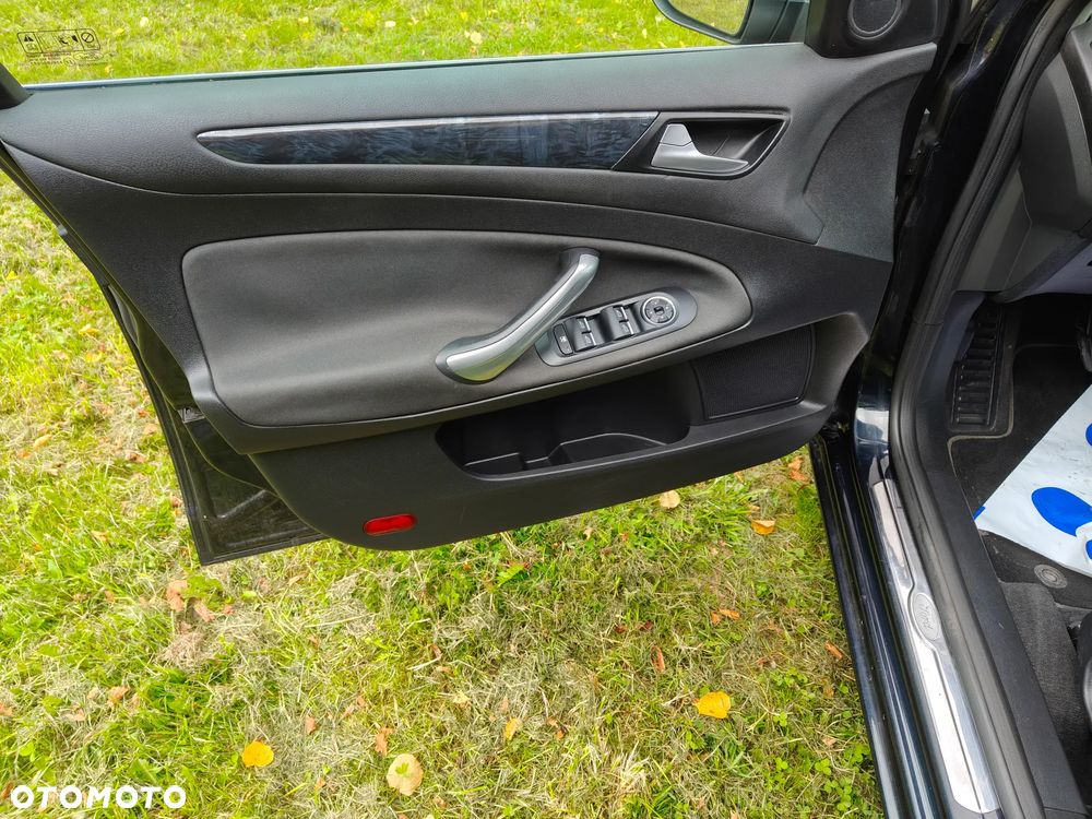 Ford Mondeo - 24