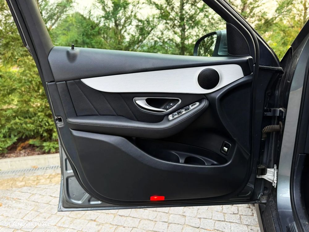 Mercedes-Benz GLC 220 d 4Matic 9G-TRONIC AMG Line - 10