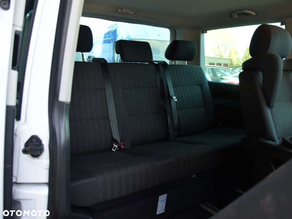 Volkswagen Multivan - 10