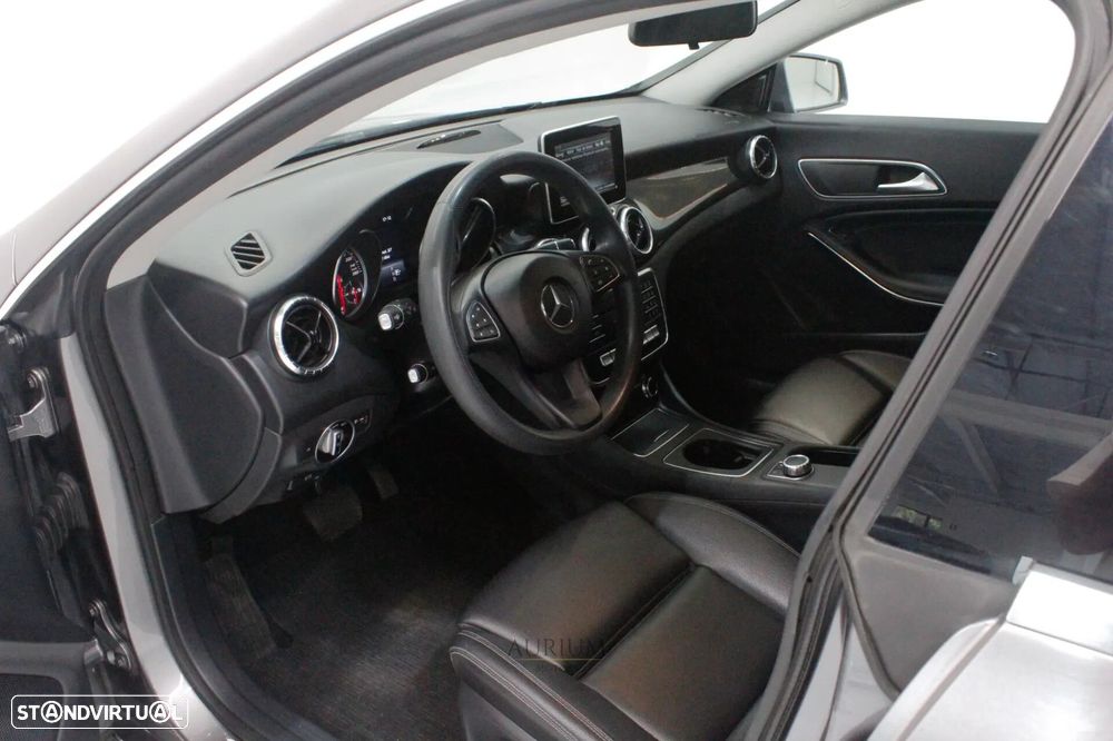 Mercedes-Benz CLA 200 d Shooting Brake Urban Aut. - 7