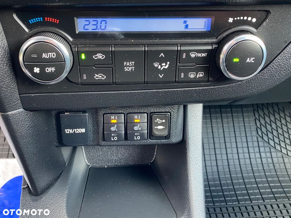 Toyota Auris 2.0 D-4D Executive - 24