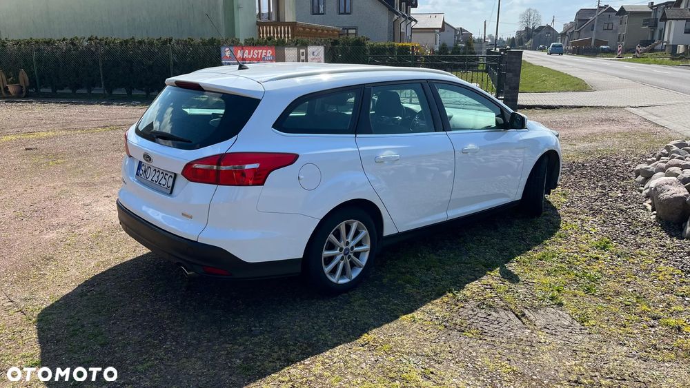 Ford Focus ver-1-5-ecoboost-start--stopp--system-sport - 4