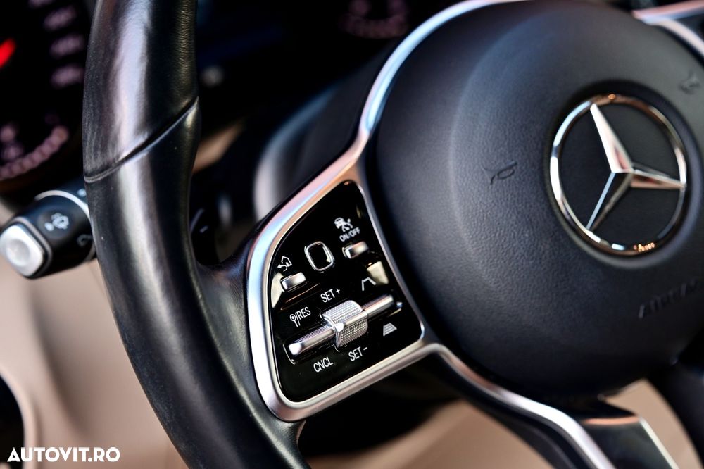 Mercedes-Benz GLC Coupe 300 4MATIC MHEV - 18