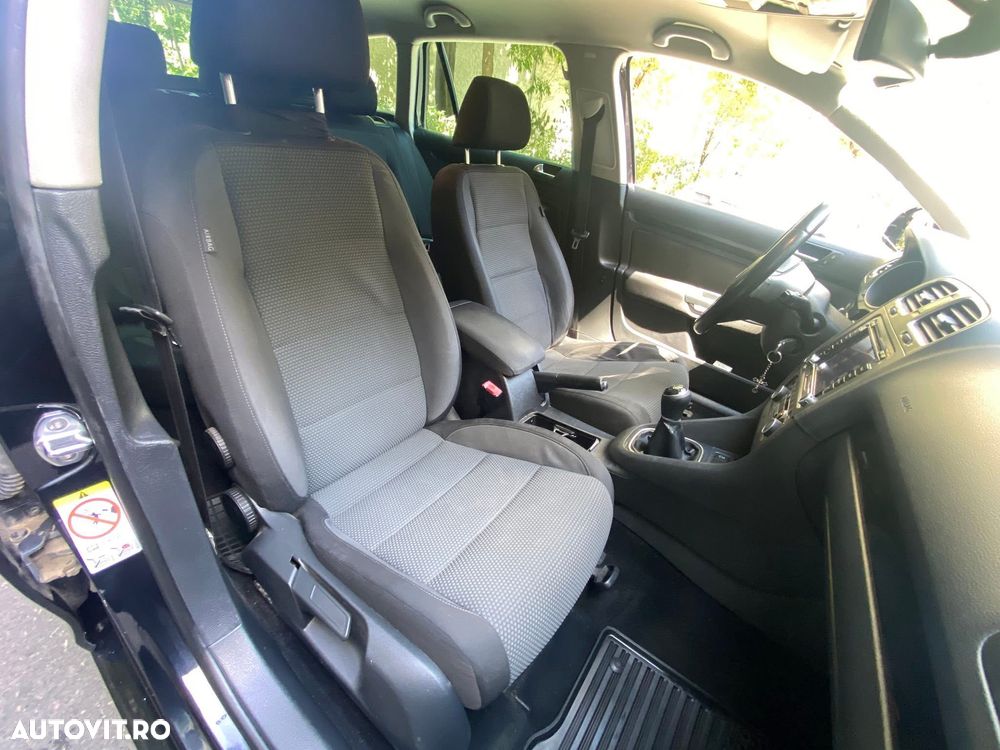 Volkswagen Golf - 19